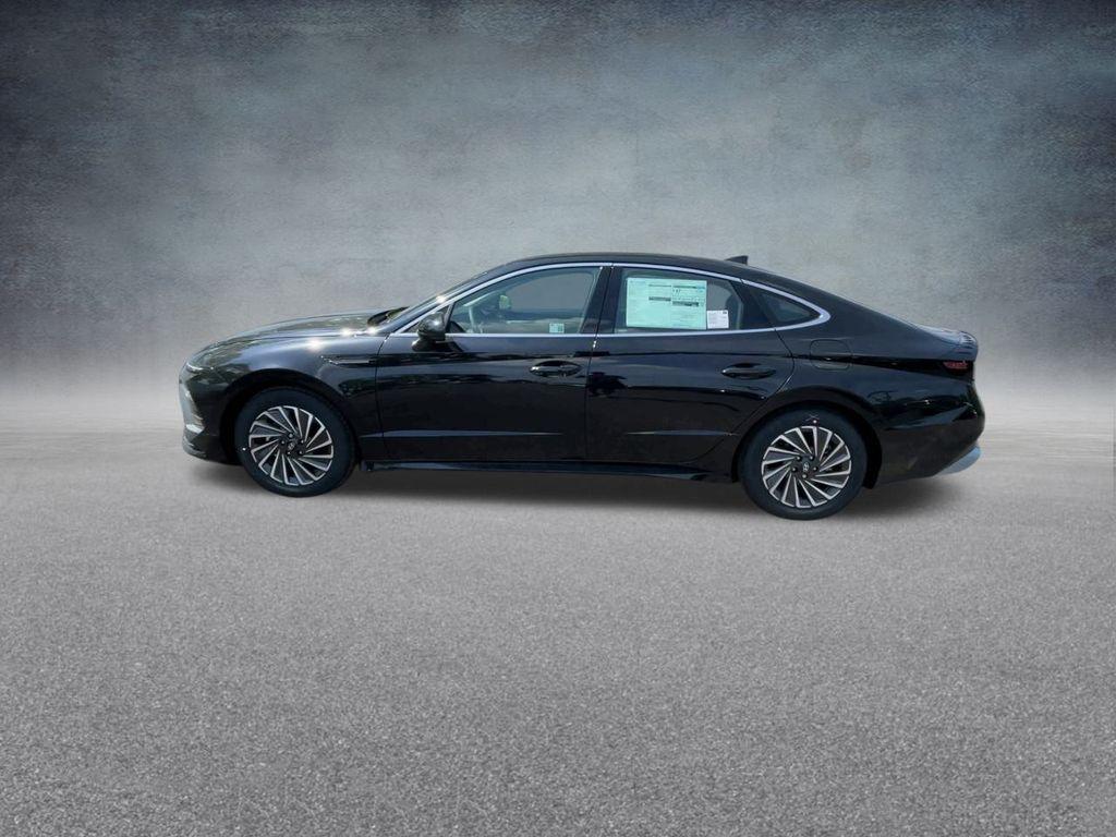 new 2025 Hyundai Sonata Hybrid car, priced at $28,773