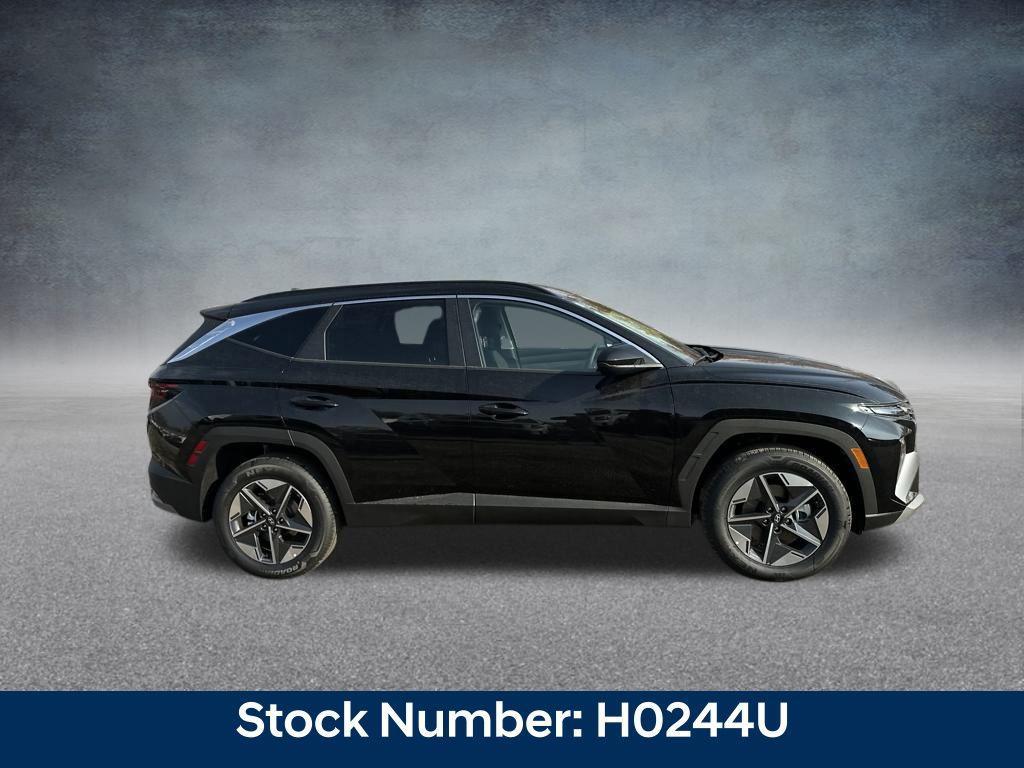 new 2026 Hyundai TUCSON Hybrid car, priced at $32,838