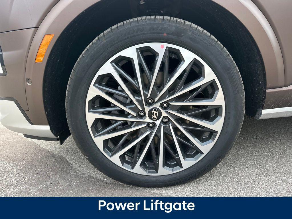 new 2026 Hyundai Palisade Hybrid car, priced at $60,649