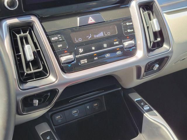 used 2022 Kia Sorento Hybrid car, priced at $28,500