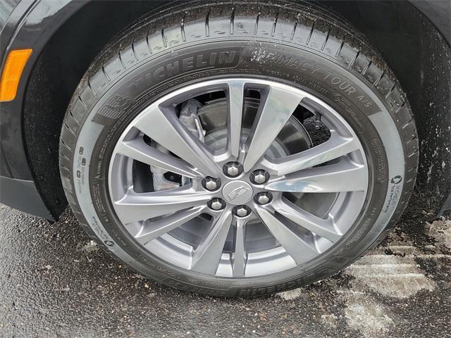 used 2025 Cadillac XT5 car, priced at $45,898