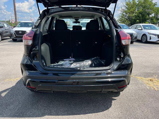new 2025 Nissan Kicks car, priced at $21,978