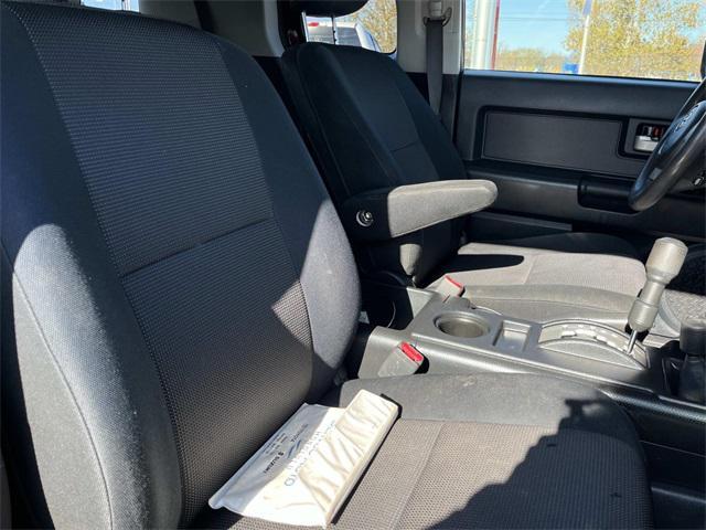 used 2007 Toyota FJ Cruiser car, priced at $12,955