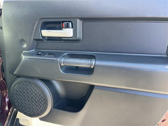 used 2007 Toyota FJ Cruiser car, priced at $12,955