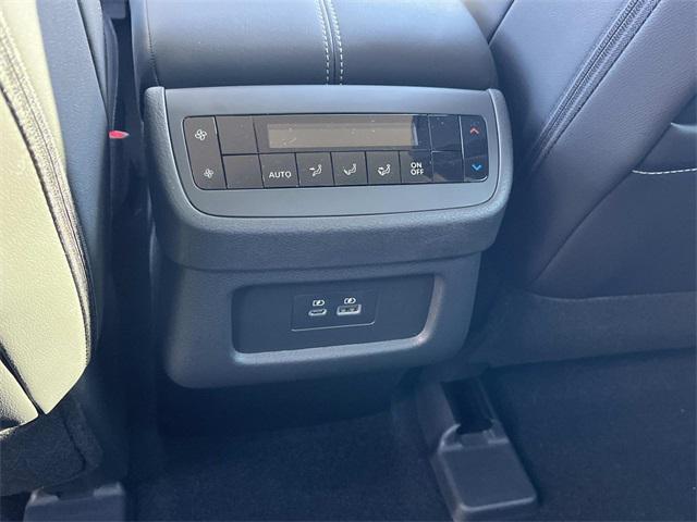 new 2025 Nissan Pathfinder car, priced at $38,720