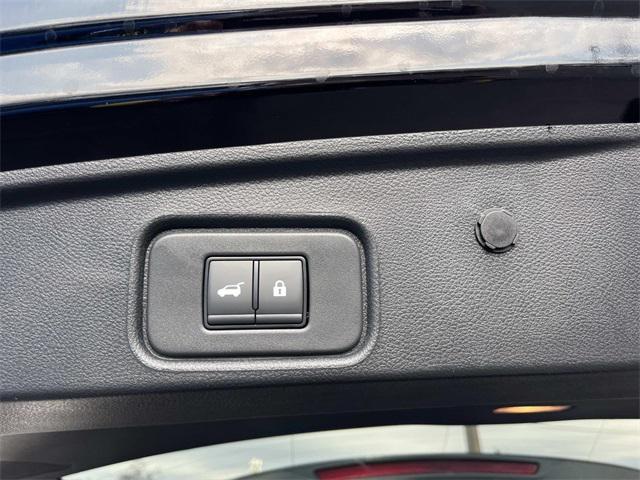 new 2025 Nissan Pathfinder car, priced at $38,288