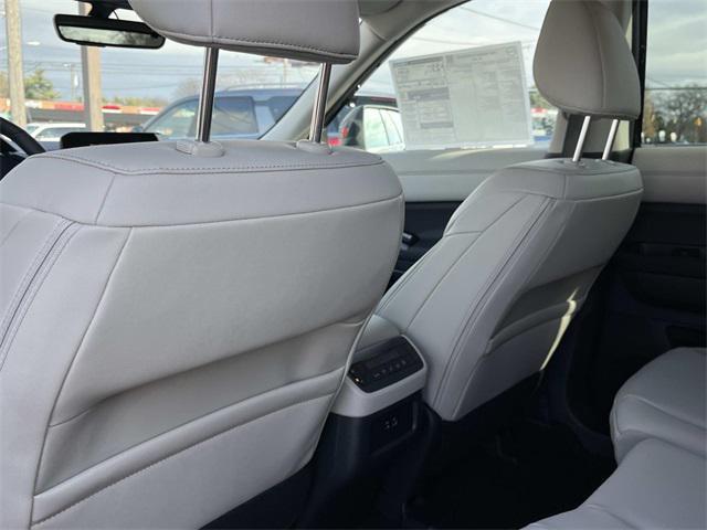 new 2025 Nissan Pathfinder car, priced at $38,288