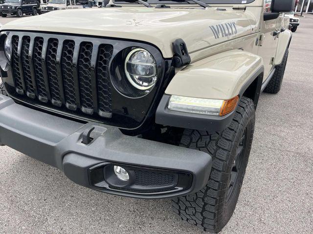 used 2022 Jeep Gladiator car, priced at $28,394