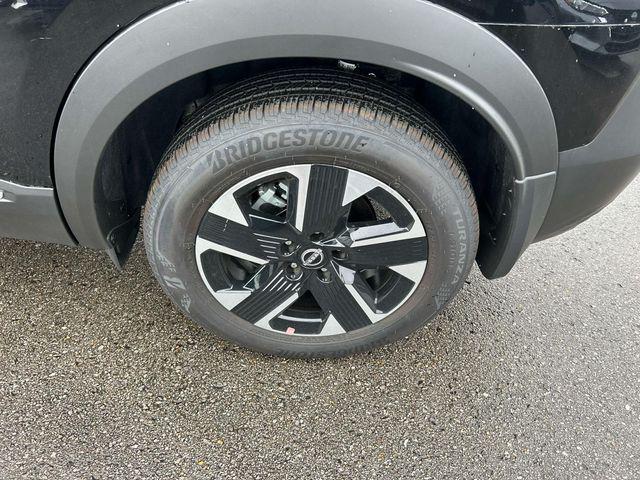 new 2025 Nissan Kicks car, priced at $25,026