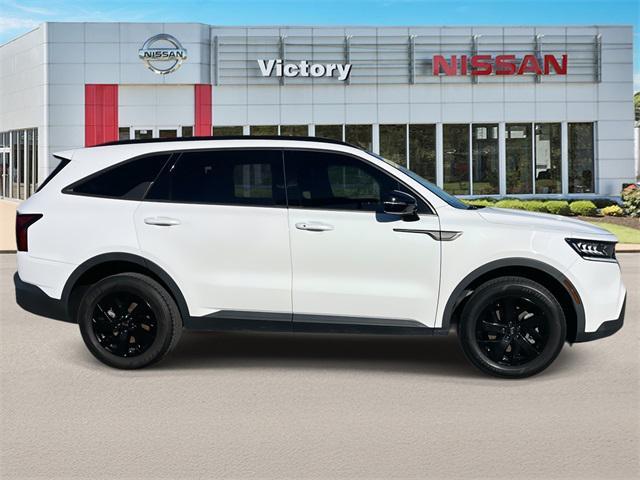 used 2021 Kia Sorento car, priced at $20,111