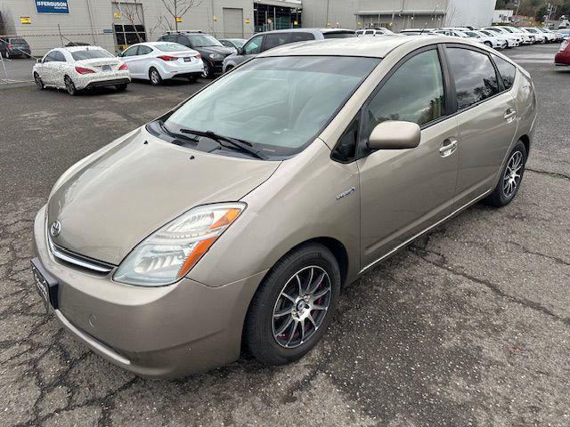 used 2007 Toyota Prius car, priced at $3,900