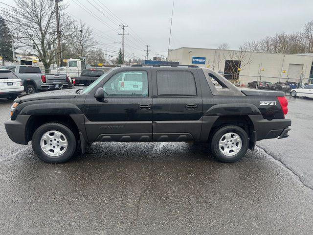 used 2003 Chevrolet Avalanche car, priced at $4,495