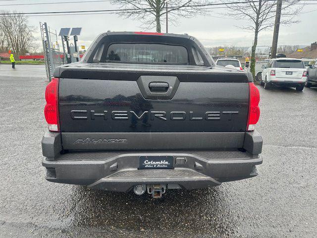 used 2003 Chevrolet Avalanche car, priced at $4,495