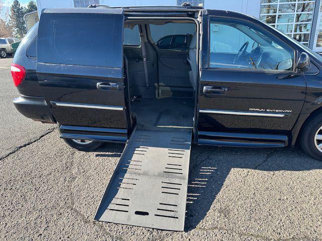 used 2006 Chrysler Town & Country car, priced at $7,995