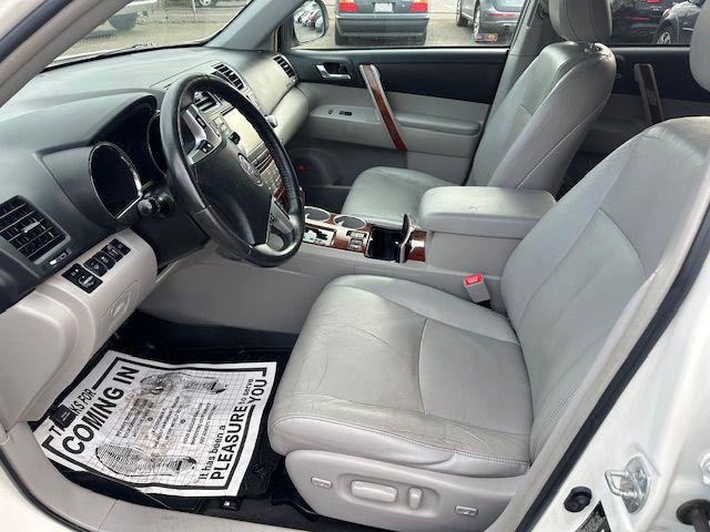 used 2012 Toyota Highlander car, priced at $8,995