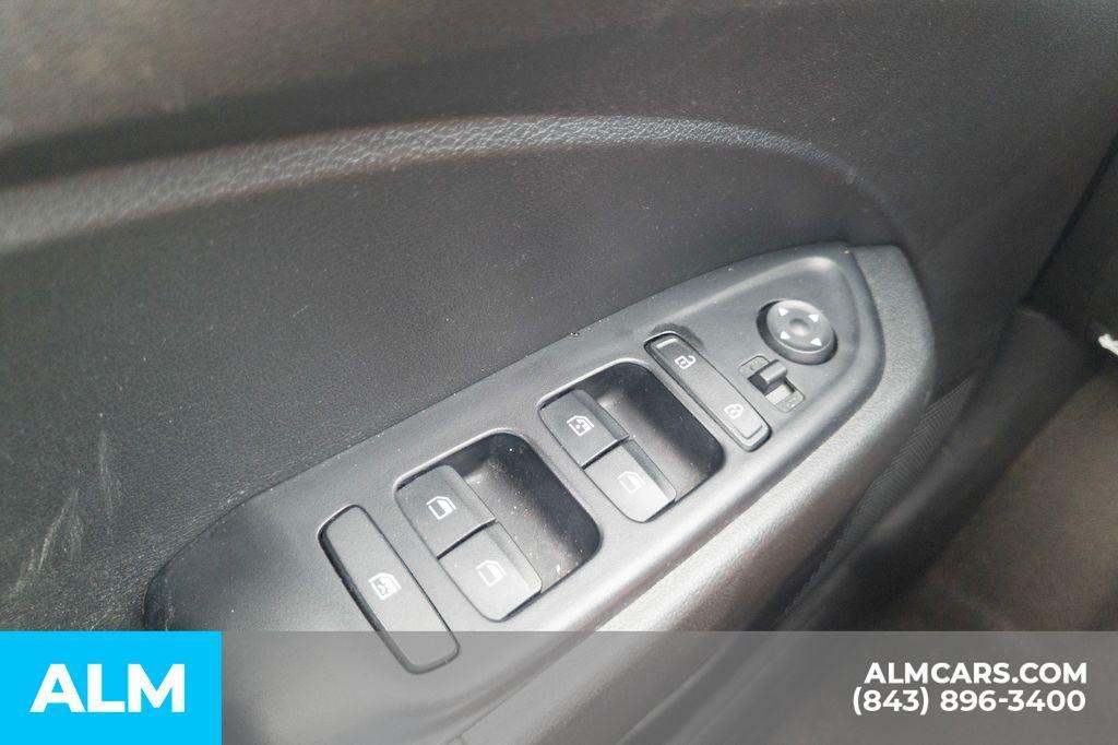 used 2025 Hyundai Venue car, priced at $19,768