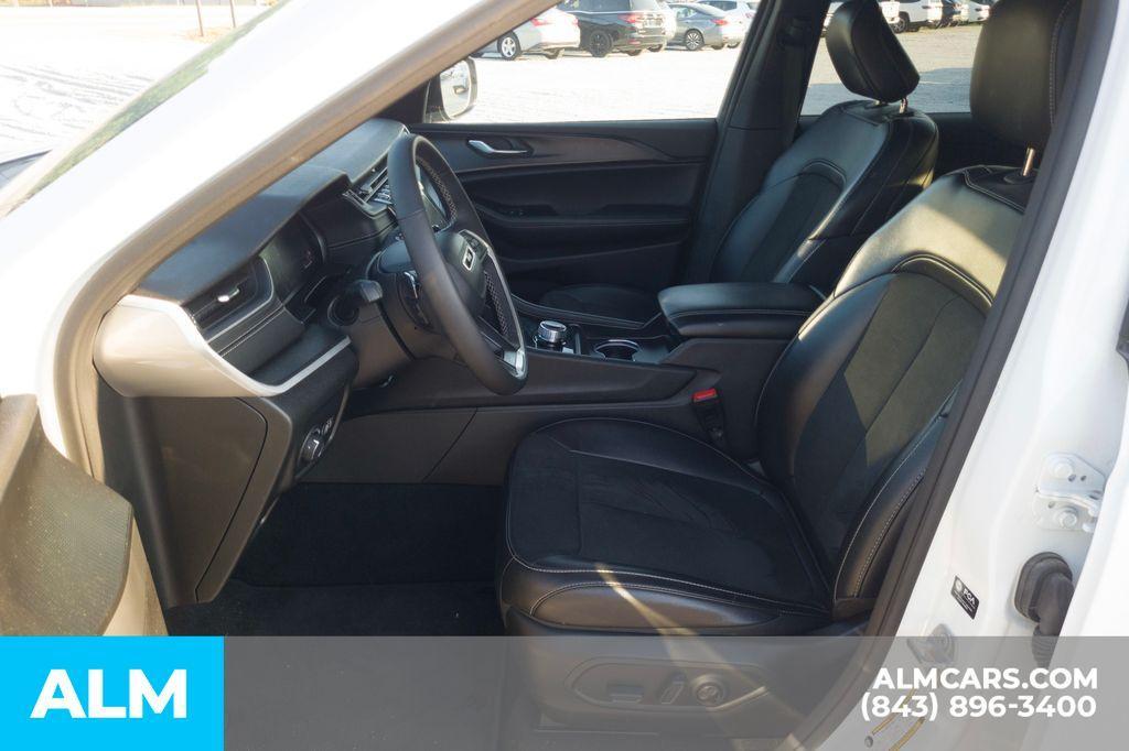 used 2025 Jeep Grand Cherokee car, priced at $36,268