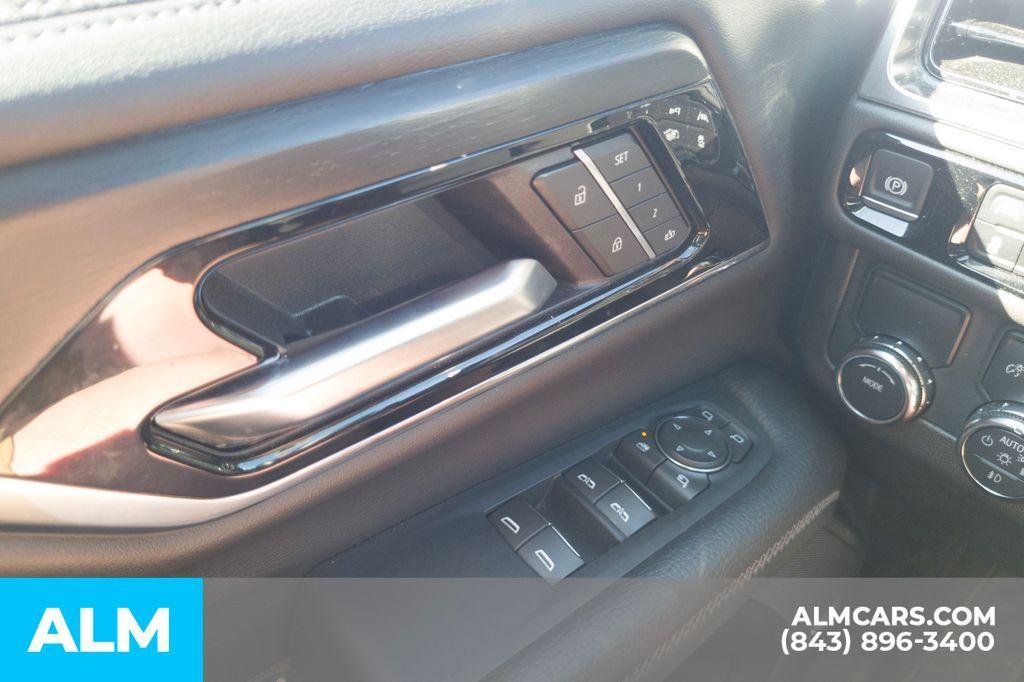 used 2025 GMC Yukon XL car, priced at $65,768