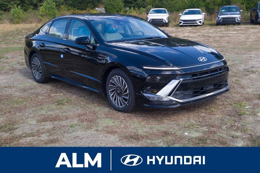 new 2025 Hyundai Sonata Hybrid car, priced at $30,343