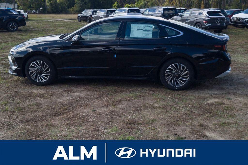 new 2025 Hyundai Sonata Hybrid car, priced at $30,343