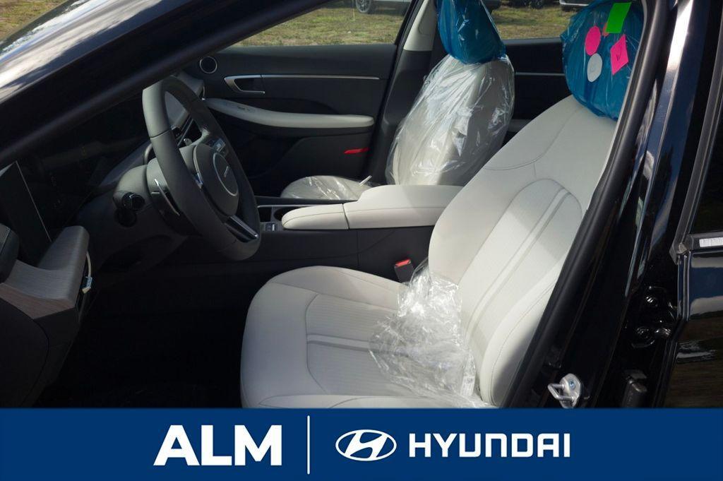 new 2025 Hyundai Sonata Hybrid car, priced at $30,343