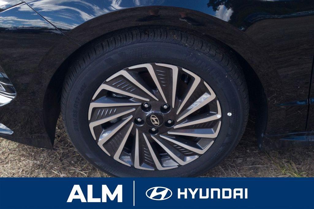 new 2025 Hyundai Sonata Hybrid car, priced at $30,343