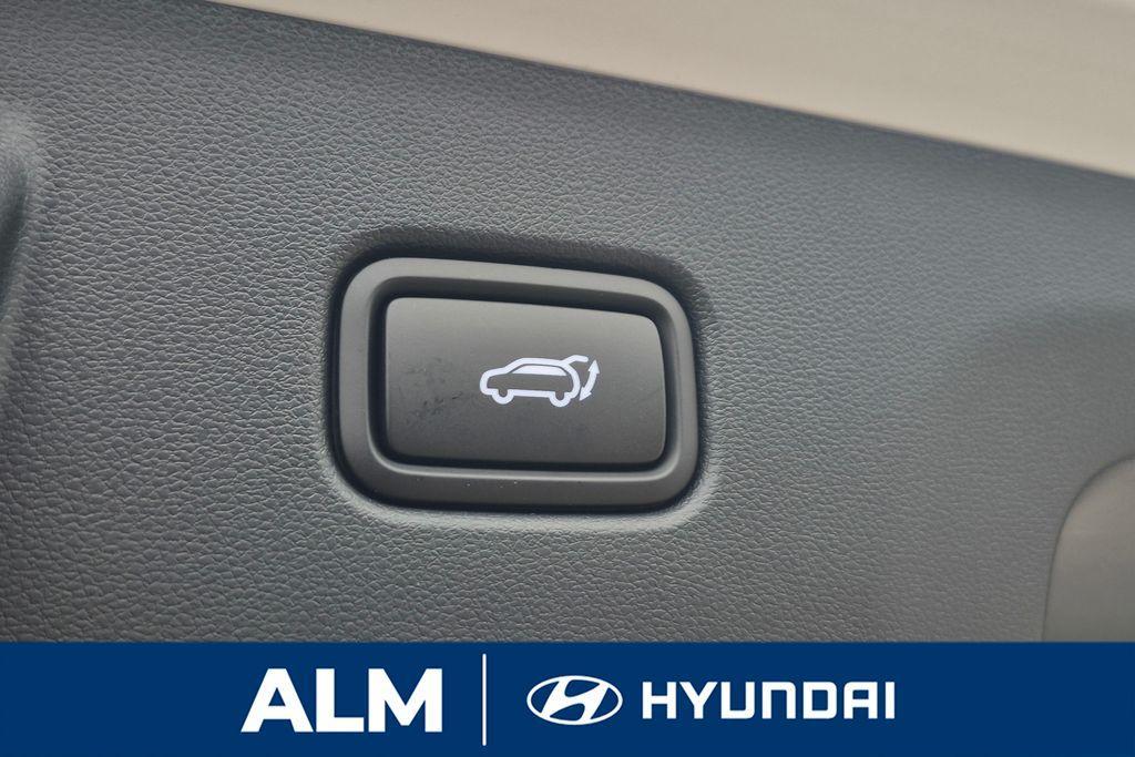 new 2026 Hyundai TUCSON Hybrid car, priced at $40,410