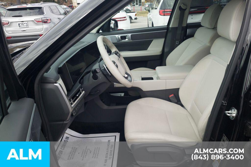 used 2024 Hyundai Santa Fe car, priced at $25,960