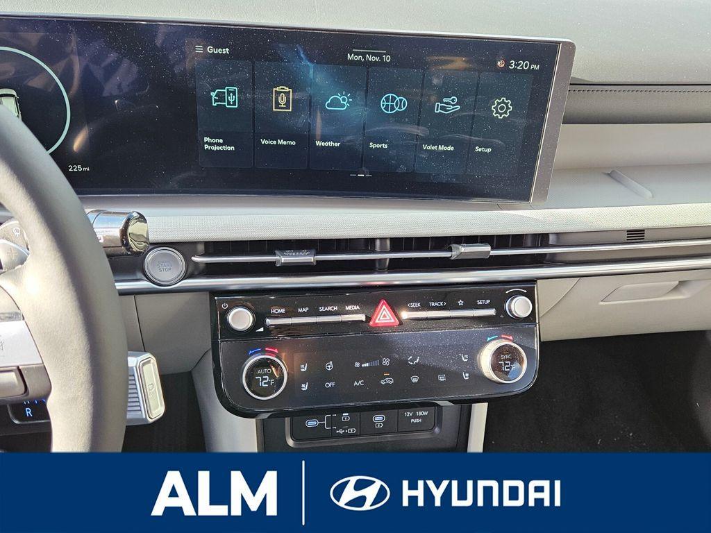 new 2025 Hyundai Tucson car, priced at $39,017