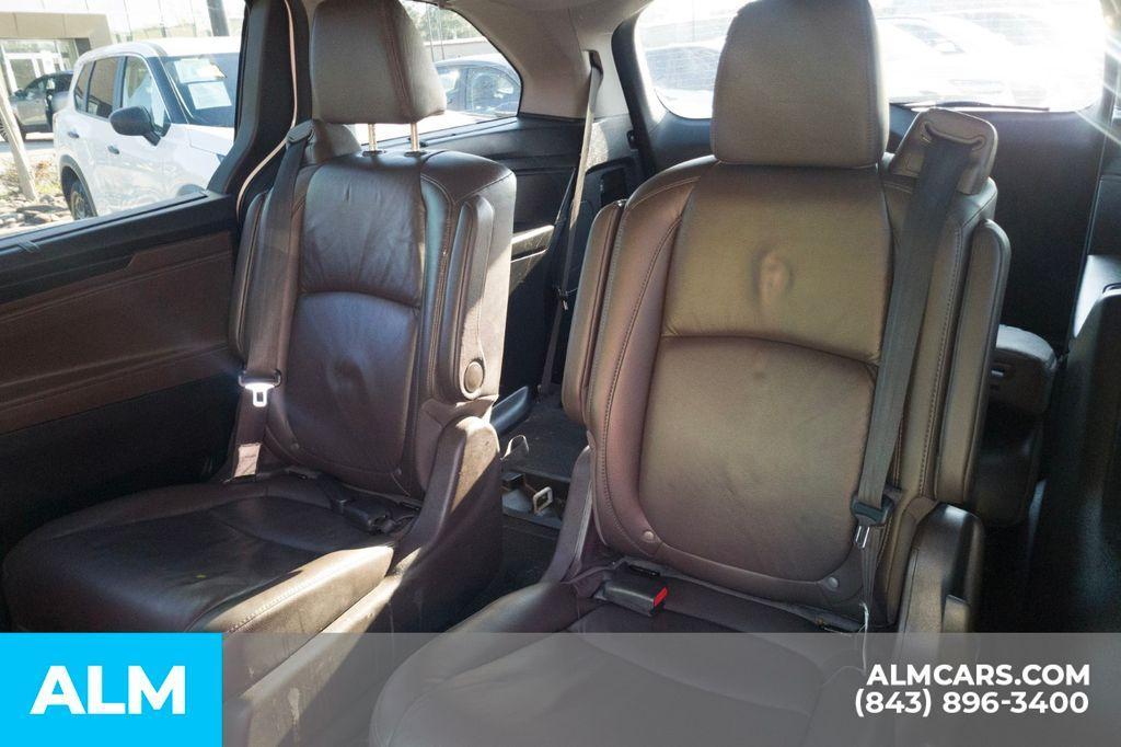 used 2025 Kia Telluride car, priced at $43,920