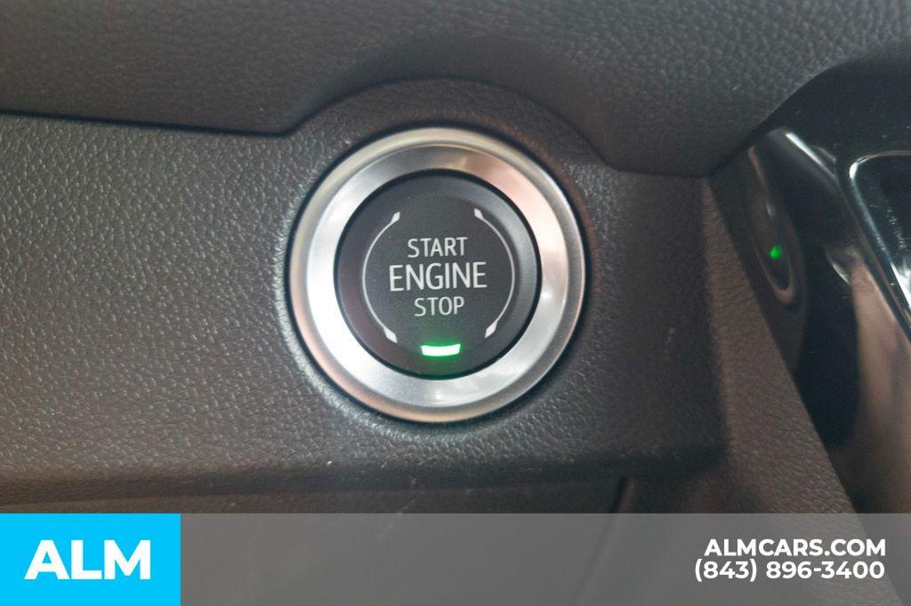 used 2025 Chevrolet Traverse car, priced at $33,920