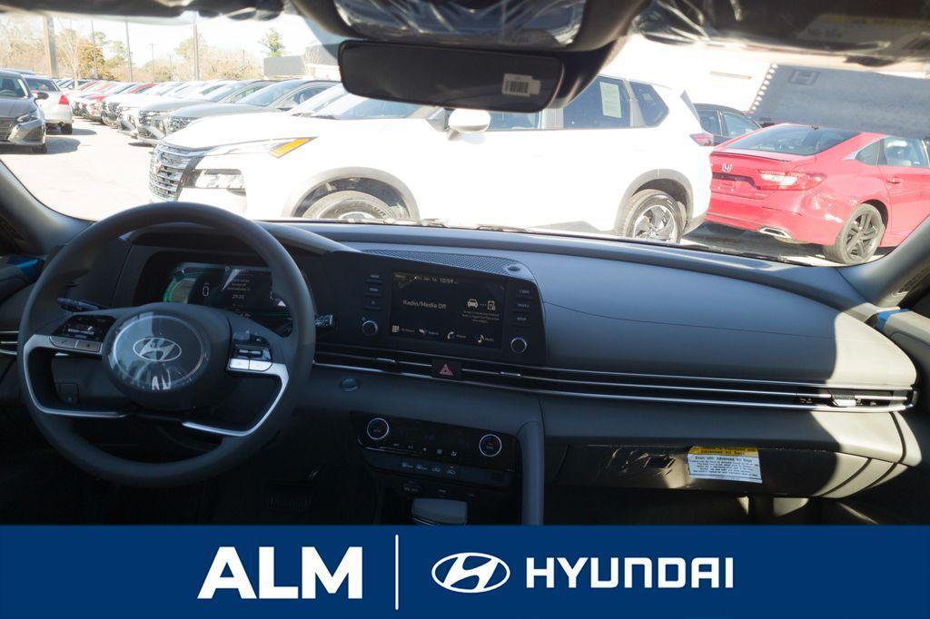 new 2026 Hyundai ELANTRA HEV car, priced at $25,790