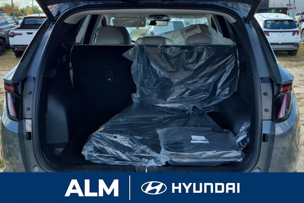 new 2026 Hyundai Tucson car, priced at $39,984