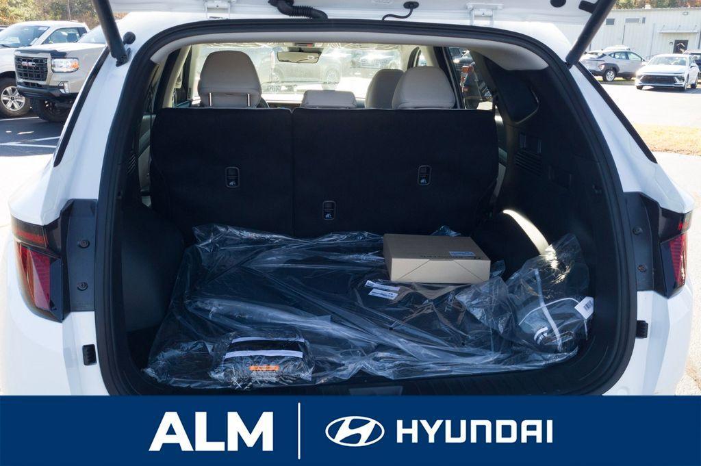 new 2026 Hyundai TUCSON Hybrid car, priced at $32,771