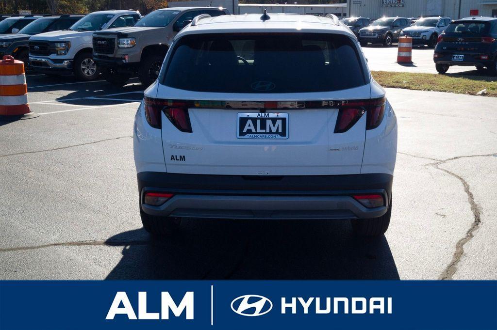 new 2026 Hyundai TUCSON Hybrid car, priced at $32,771