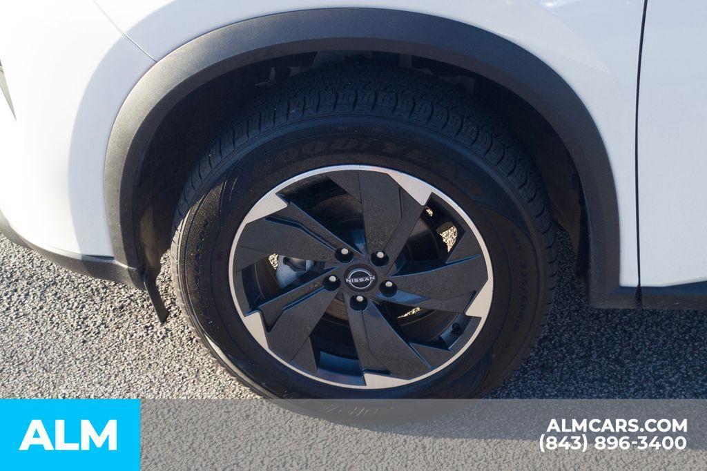 used 2024 Nissan Rogue car, priced at $17,920