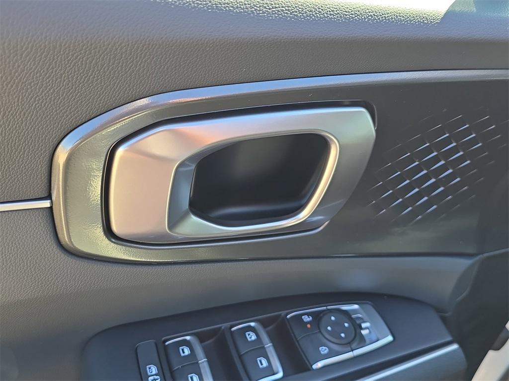 new 2026 Kia Sorento car, priced at $35,727