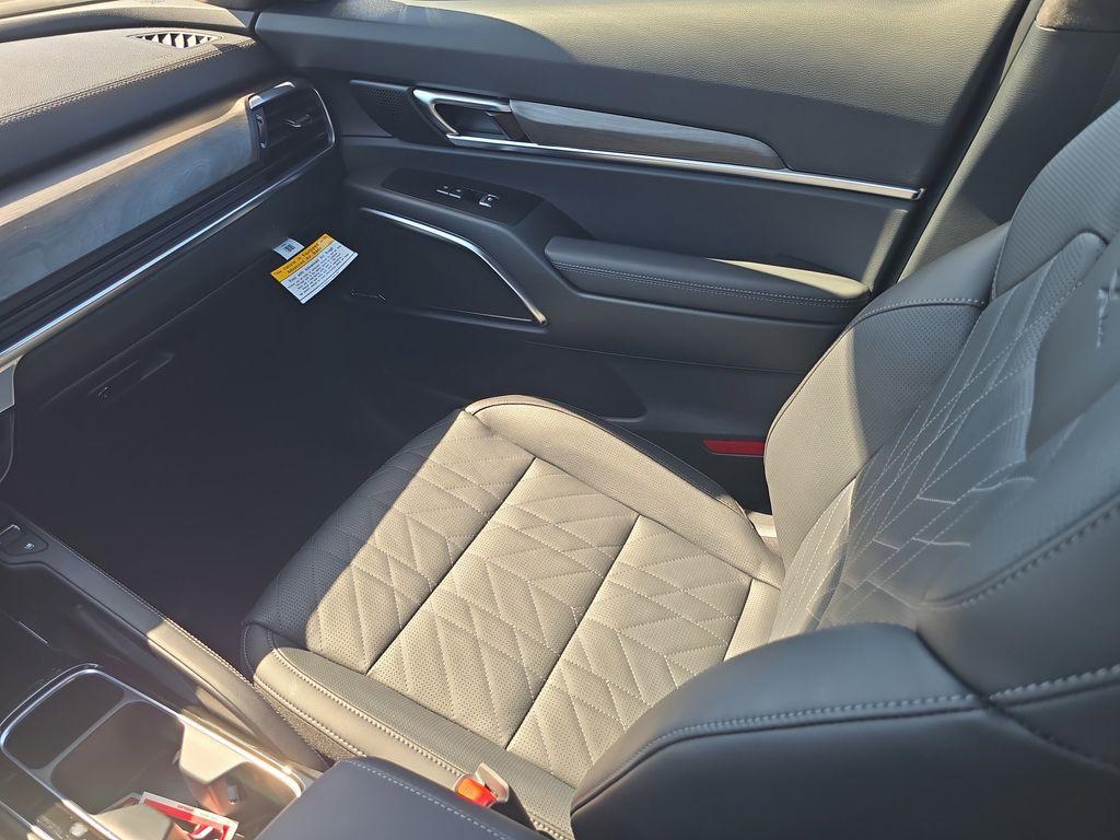 new 2025 Kia Telluride car, priced at $50,673