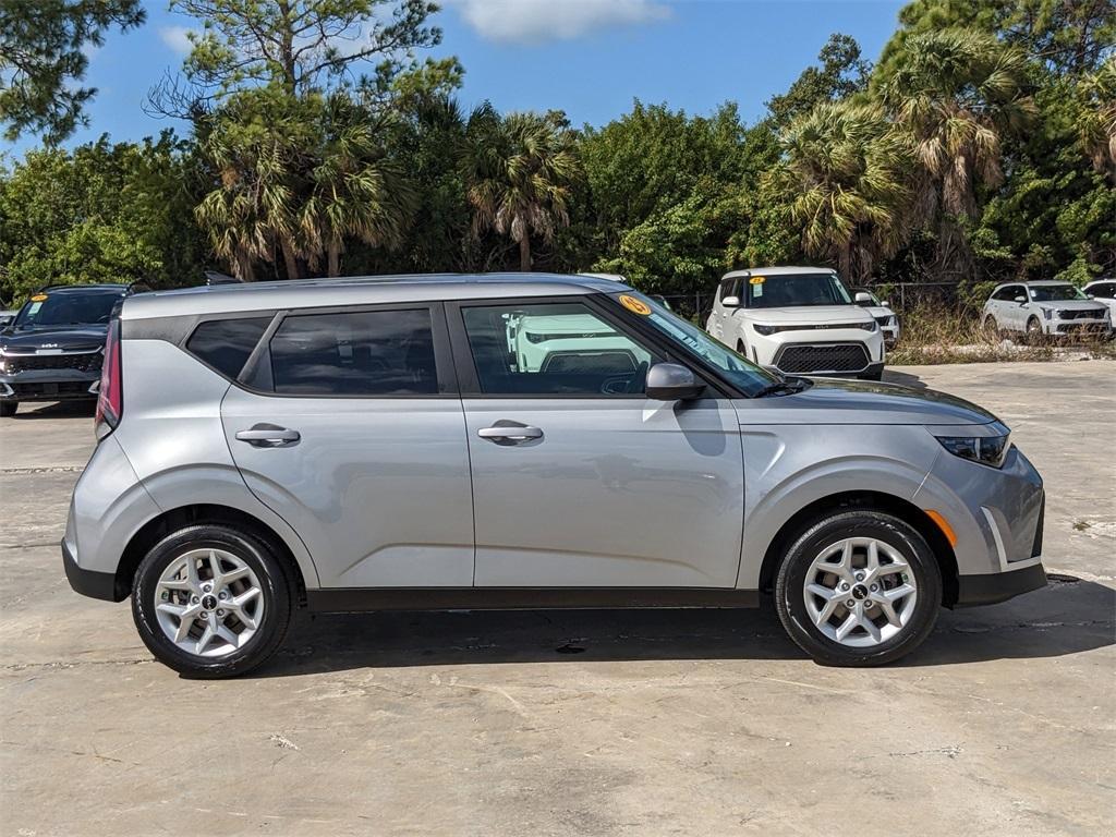 used 2025 Kia Soul car, priced at $18,432
