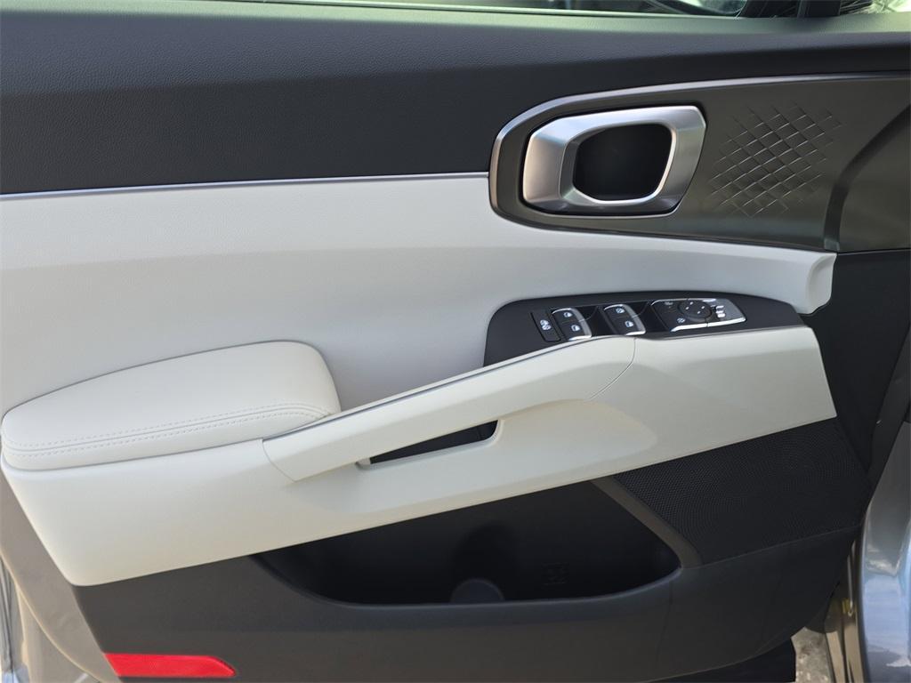 new 2026 Kia Sorento Hybrid car, priced at $35,884