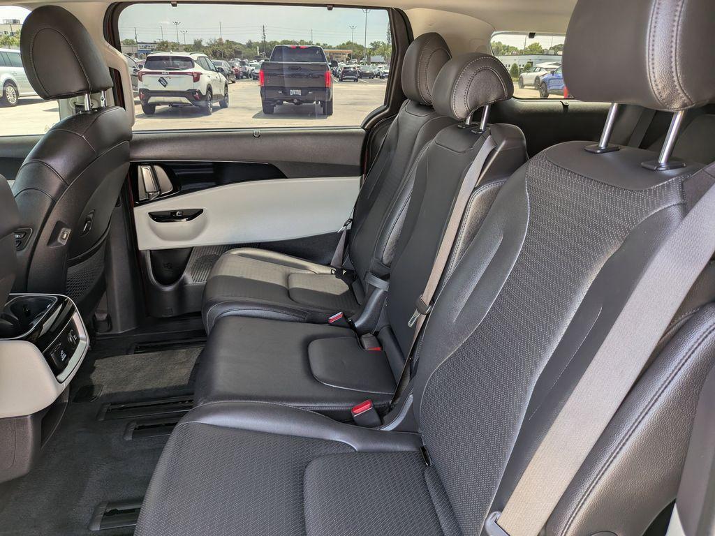 used 2024 Kia Carnival car, priced at $39,364