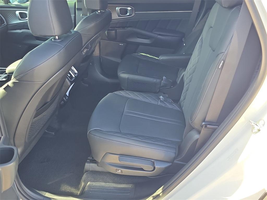 new 2026 Kia Sorento Hybrid car, priced at $46,332