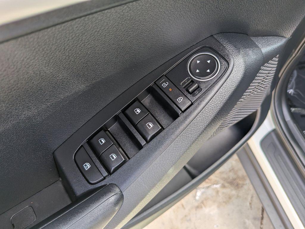 used 2025 Kia Seltos car, priced at $22,792