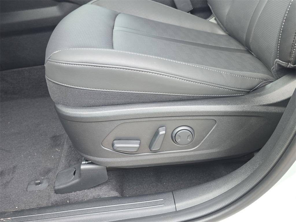 new 2026 Kia Sorento car, priced at $35,694