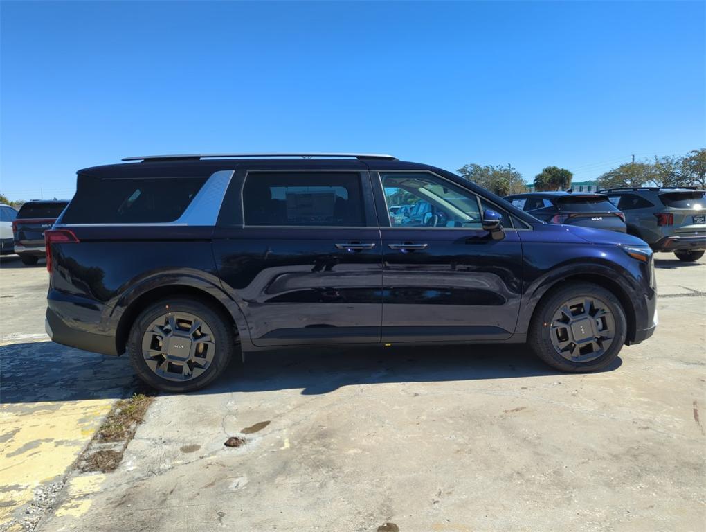 new 2026 Kia Carnival Hybrid car, priced at $40,747