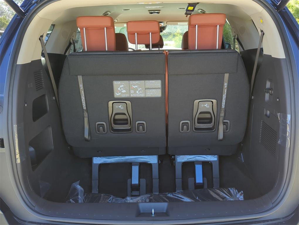 new 2026 Kia Carnival Hybrid car, priced at $40,747