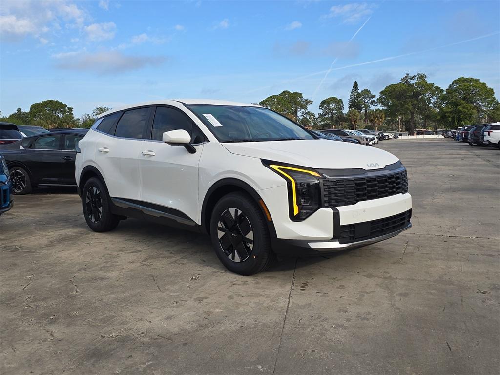 new 2026 Kia Sportage Hybrid car, priced at $30,560