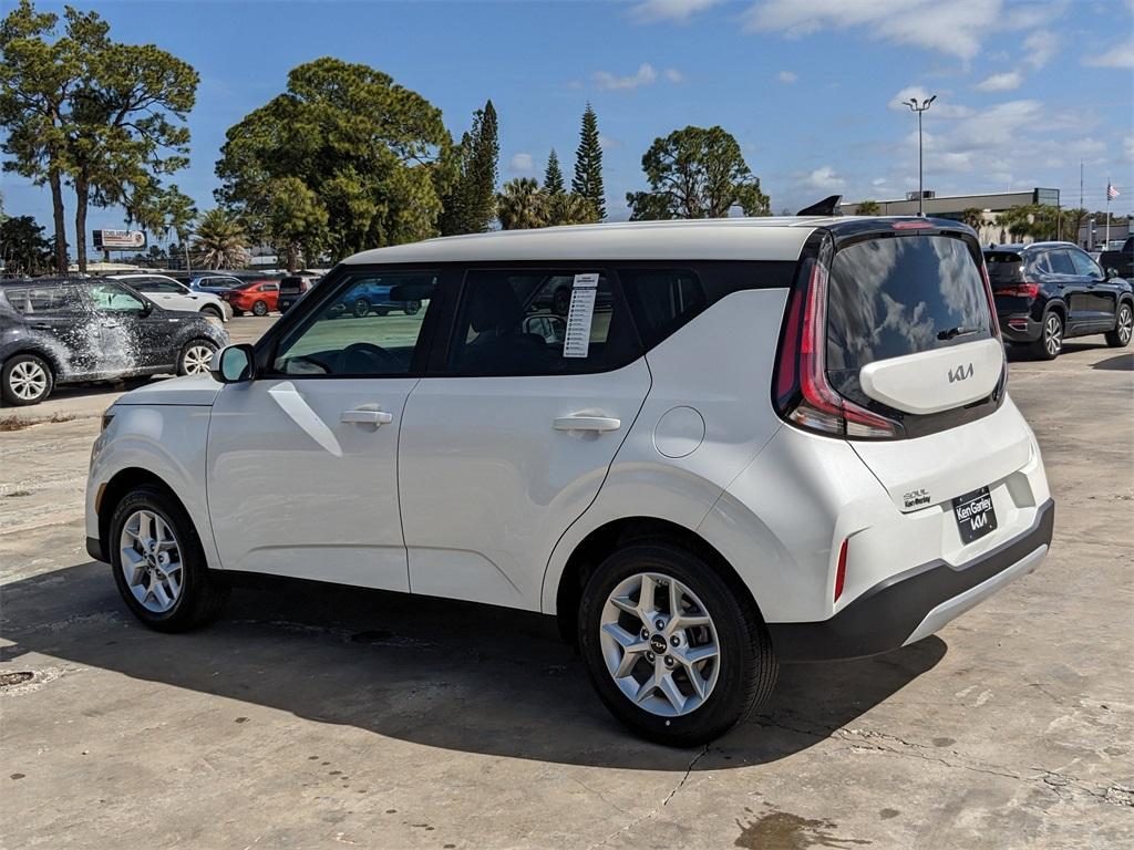 used 2025 Kia Soul car, priced at $17,462