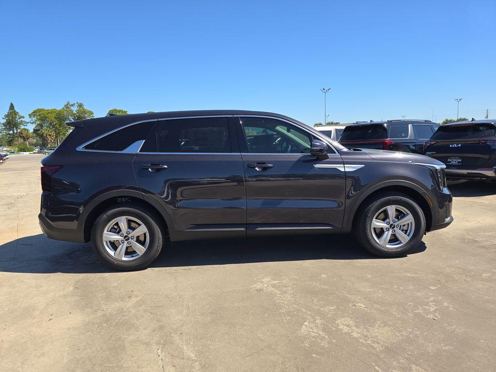 new 2026 Kia Sorento car, priced at $31,092