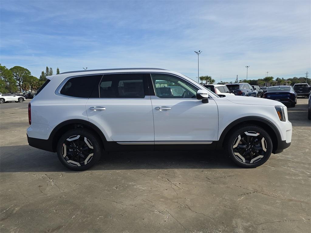 new 2025 Kia Telluride car, priced at $38,879